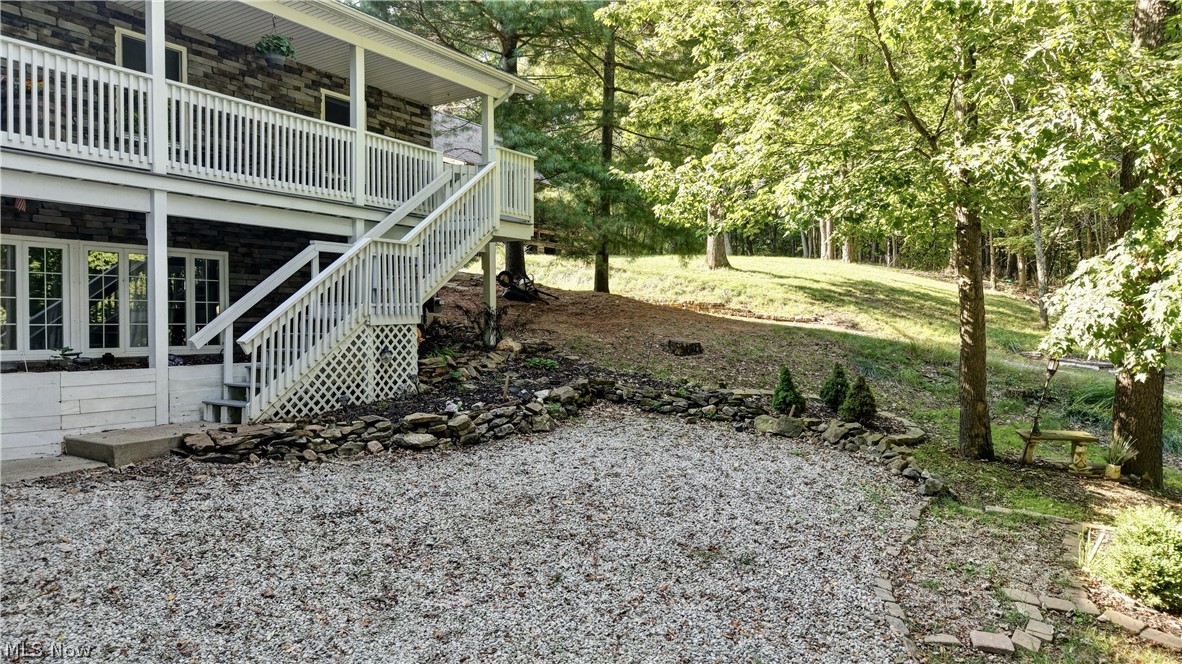 668 Floral Valley Drive E Property Photo 7