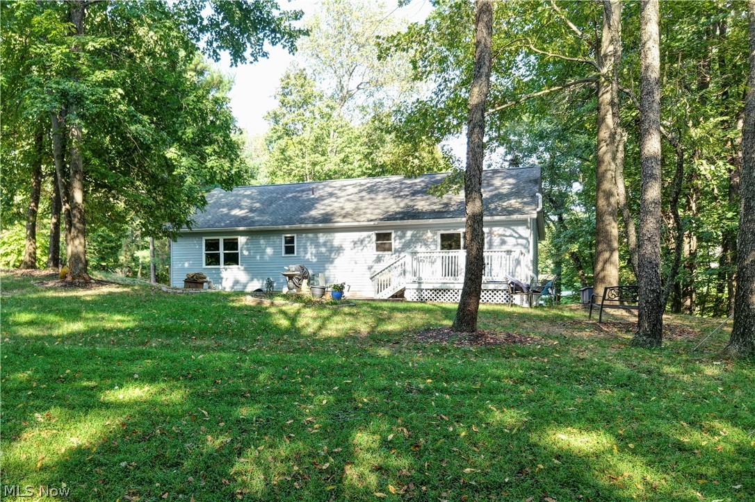 668 Floral Valley Drive E Property Photo 8