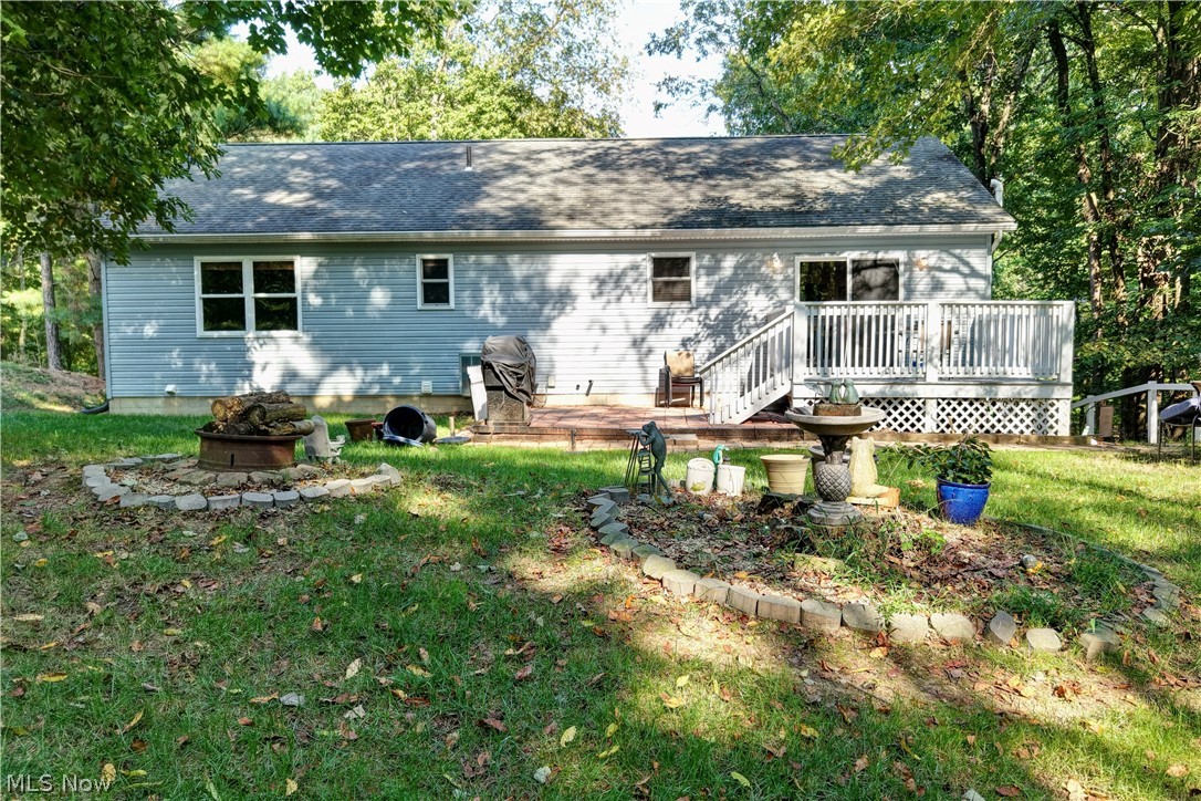 668 Floral Valley Drive E Property Photo 13