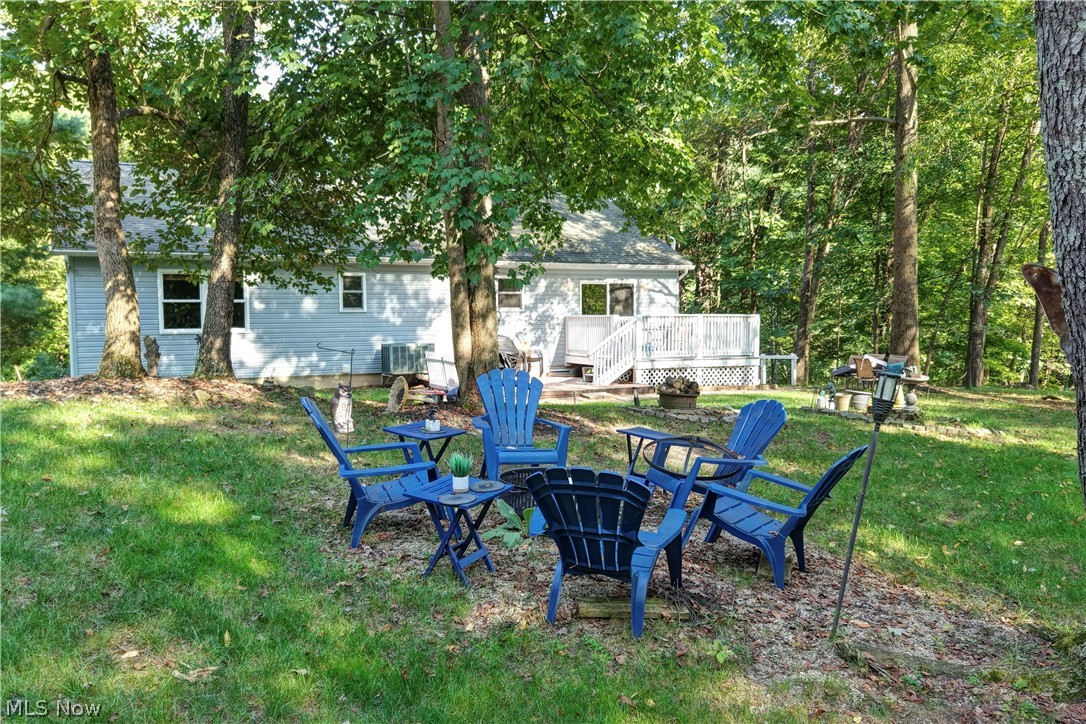 668 Floral Valley Drive E Property Photo 14