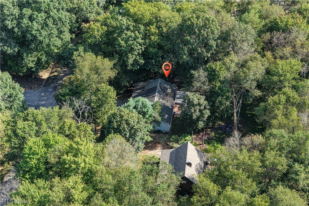 668 Floral Valley Drive E Property Photo 15