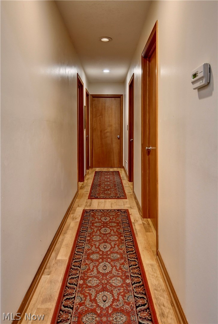 668 Floral Valley Drive E Property Photo 27