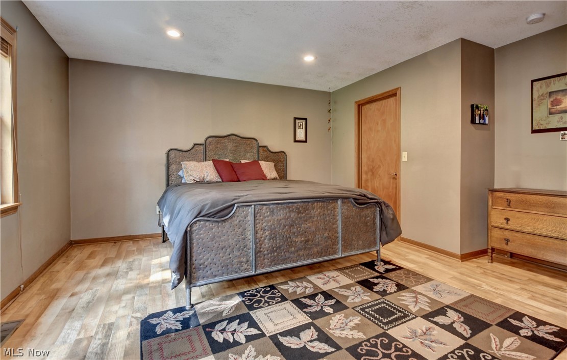 668 Floral Valley Drive E Property Photo 29