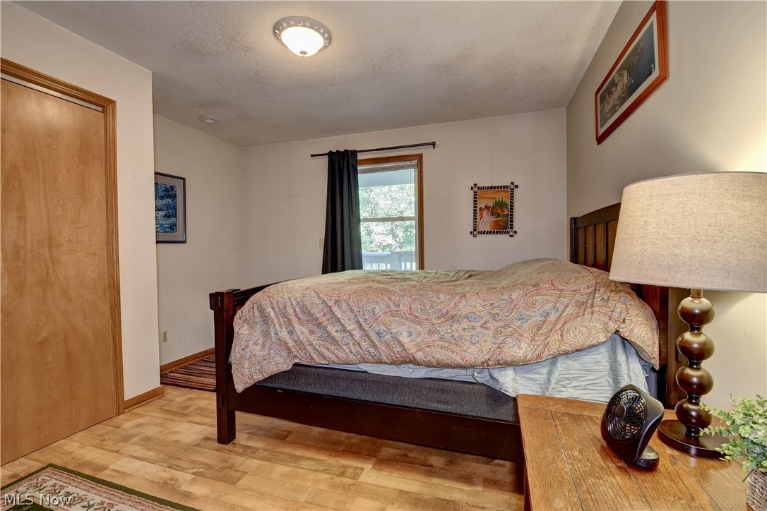668 Floral Valley Drive E Property Photo 32
