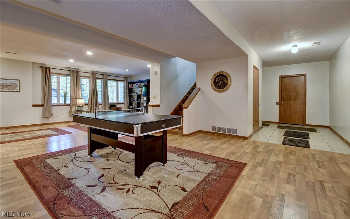 668 Floral Valley Drive E Property Photo 37