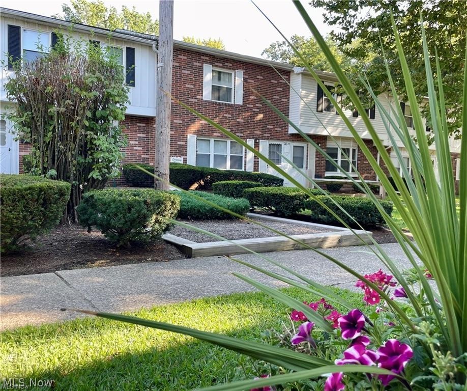 762 Mentor Avenue 54 Property Photo 1