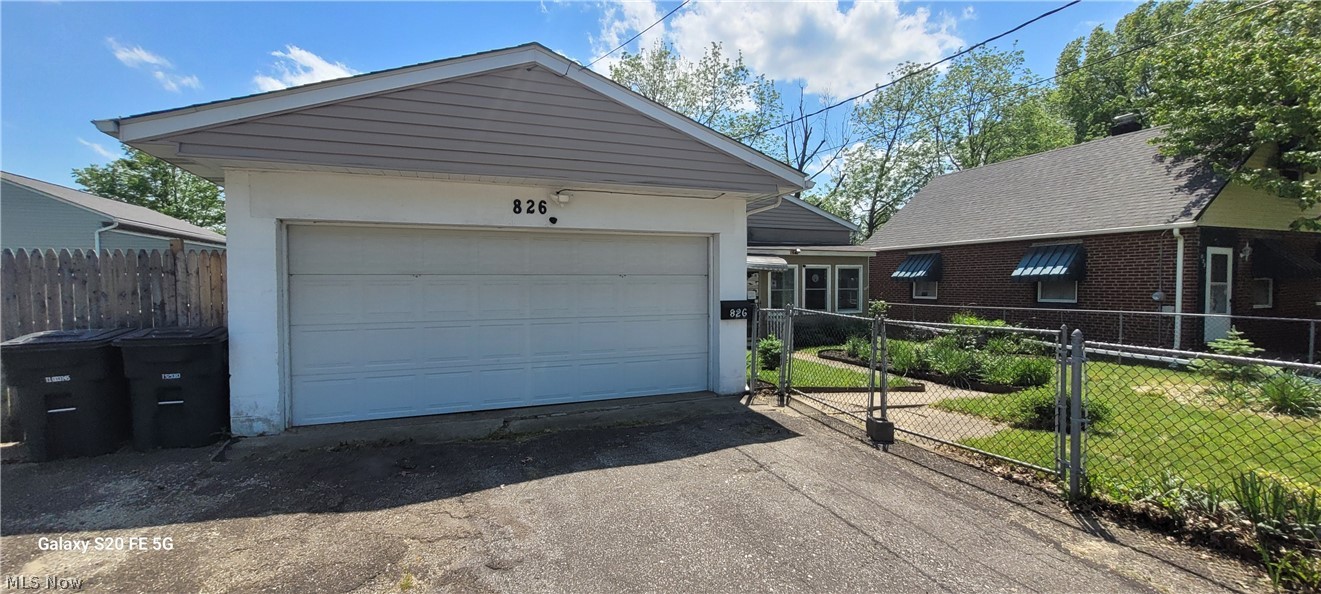 826 Reed Property Photo 2