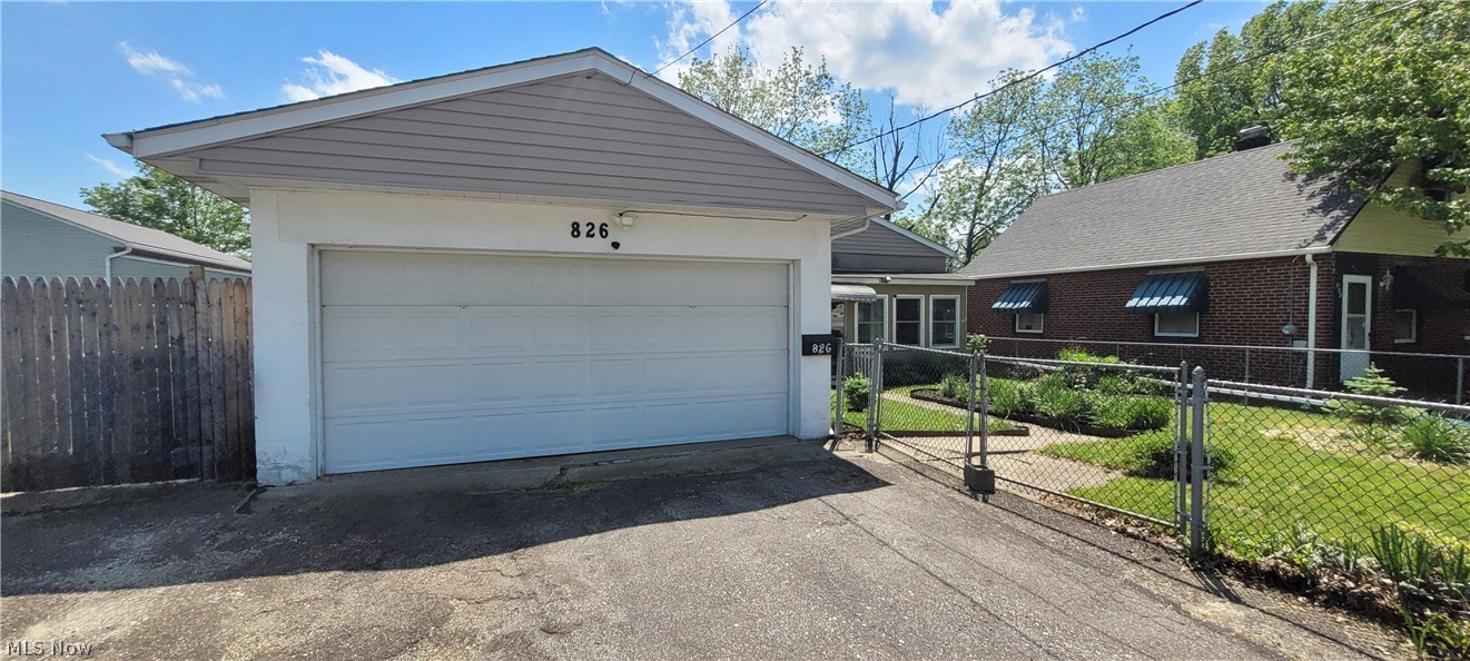 826 Reed Property Photo 2