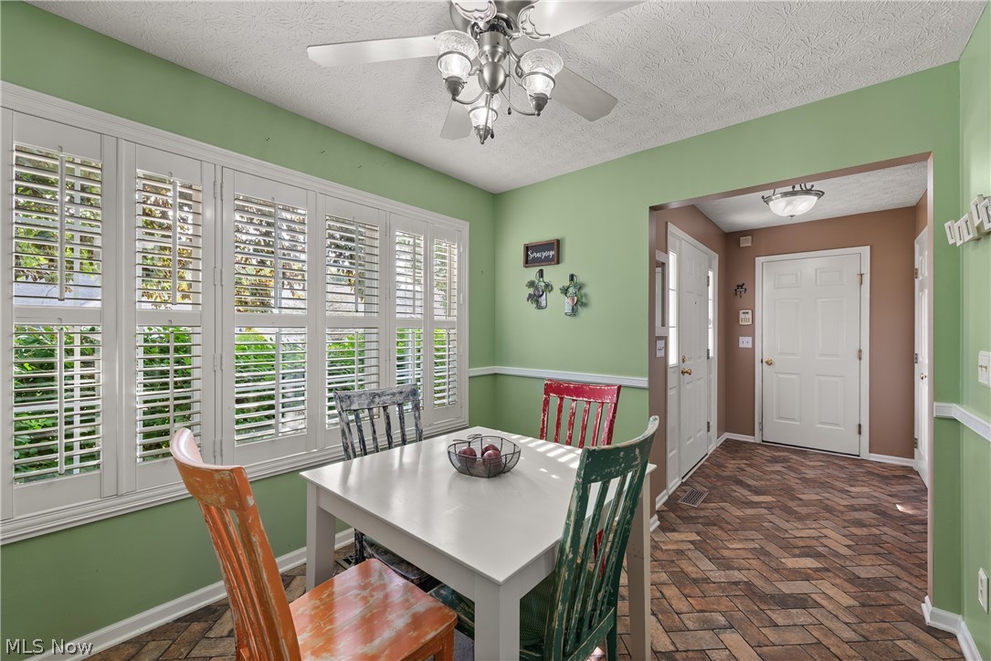 1412 Ledgewood Lane Property Photo 18