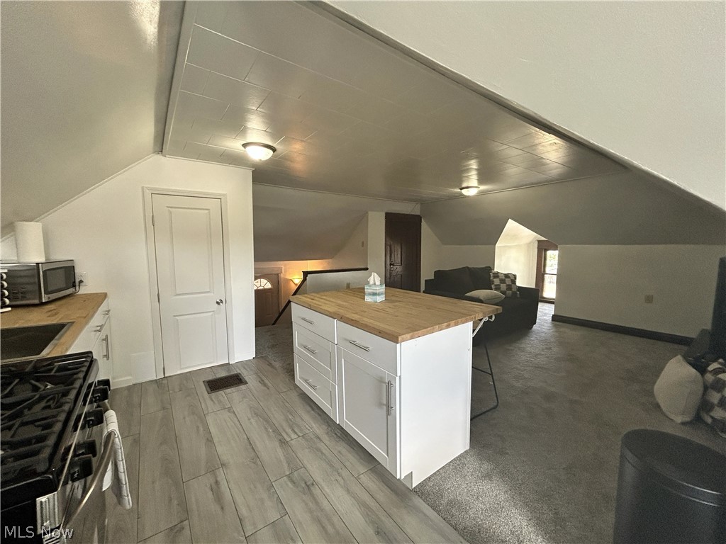 377 Lawson 3 Property Photo 5