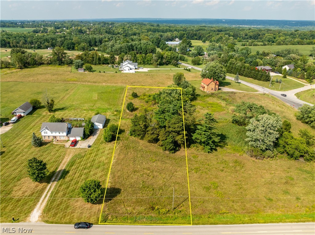 Paradise Road Property Photo 2