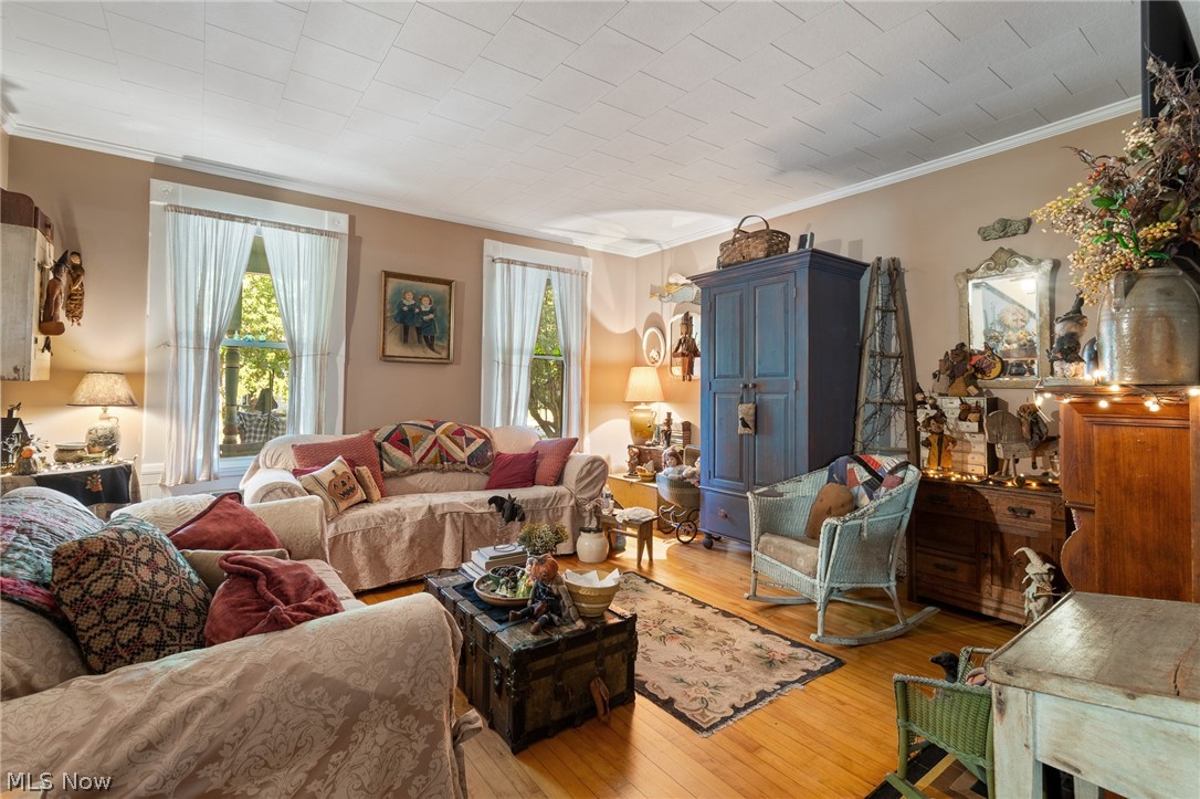 349 Bever Property Photo 4