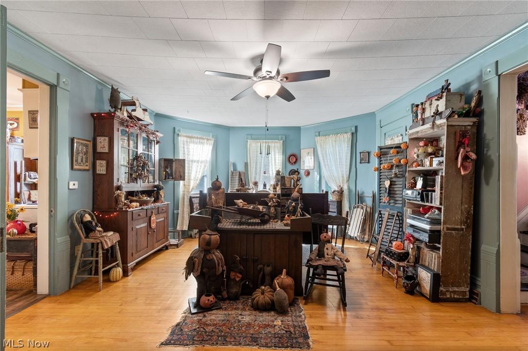 349 Bever Property Photo 5