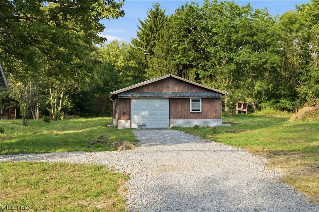 9247 Youngstown Pittsburgh Road Property Photo 37