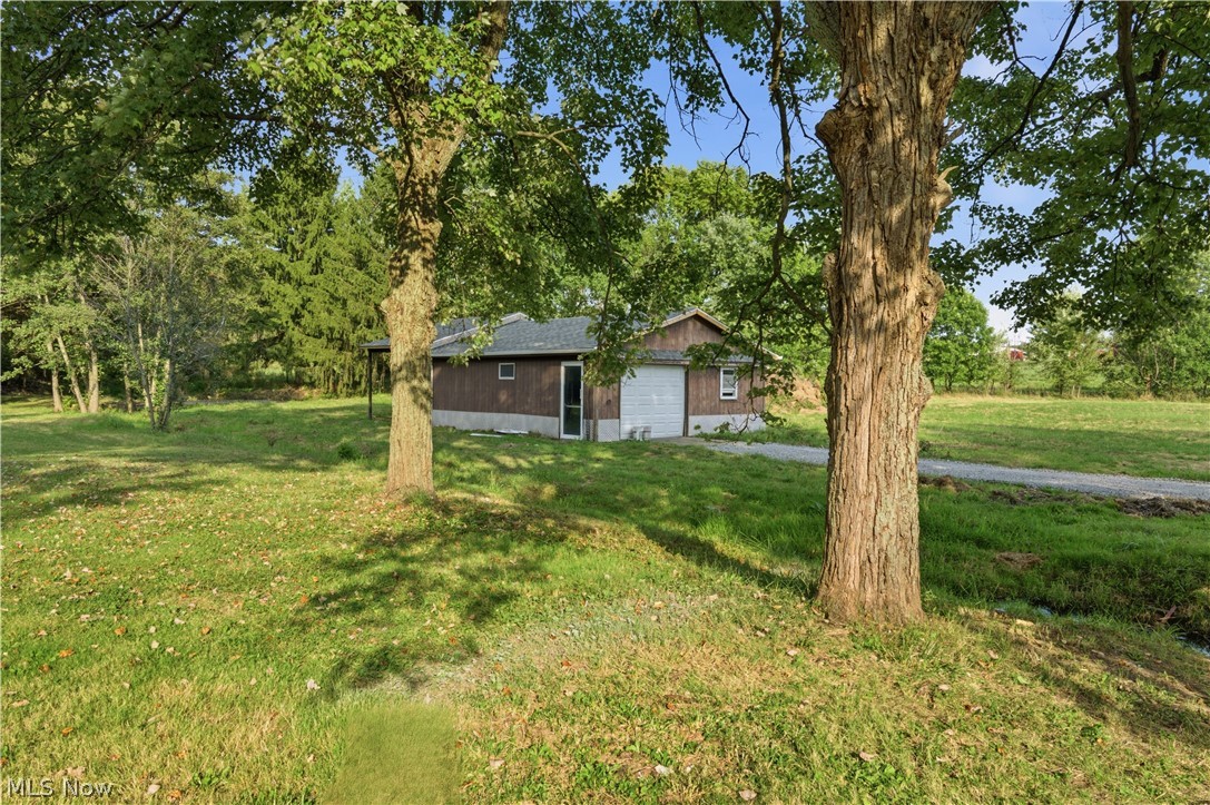 9247 Youngstown Pittsburgh Road Property Photo 44