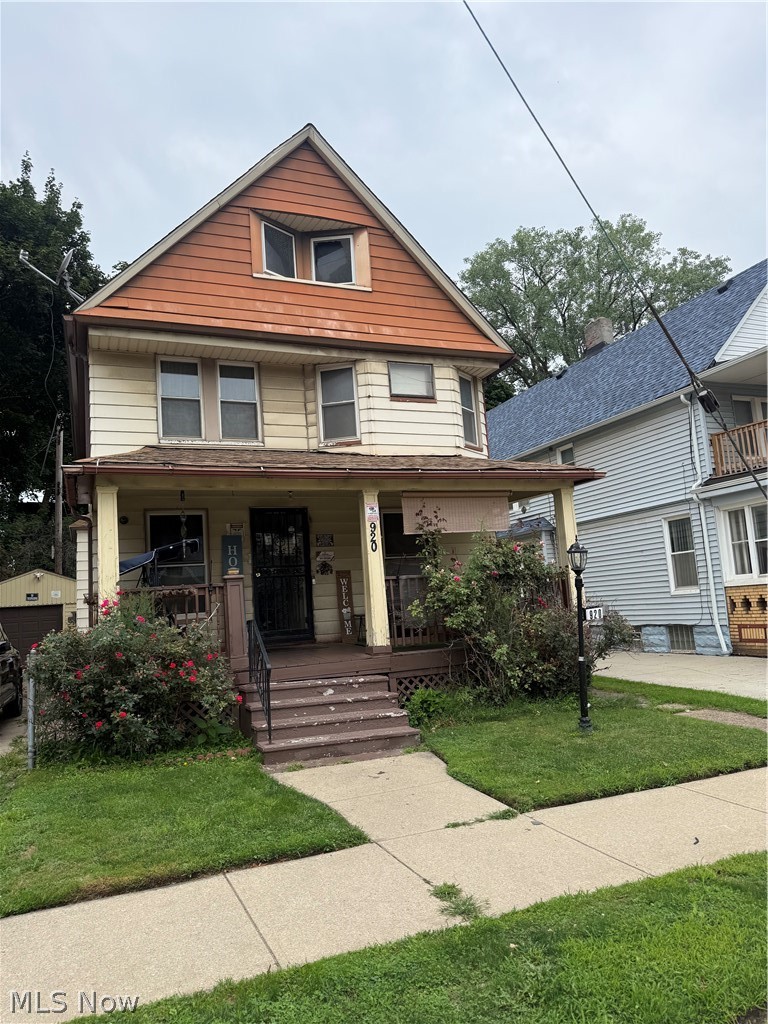 920 E 73rd Street Property Photo 1
