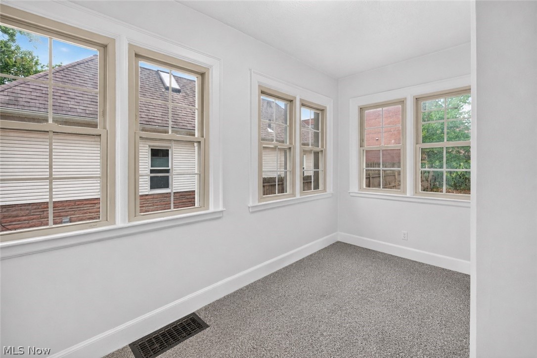 654 Moreley Avenue Property Photo 20