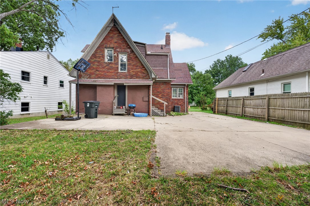 654 Moreley Avenue Property Photo 22
