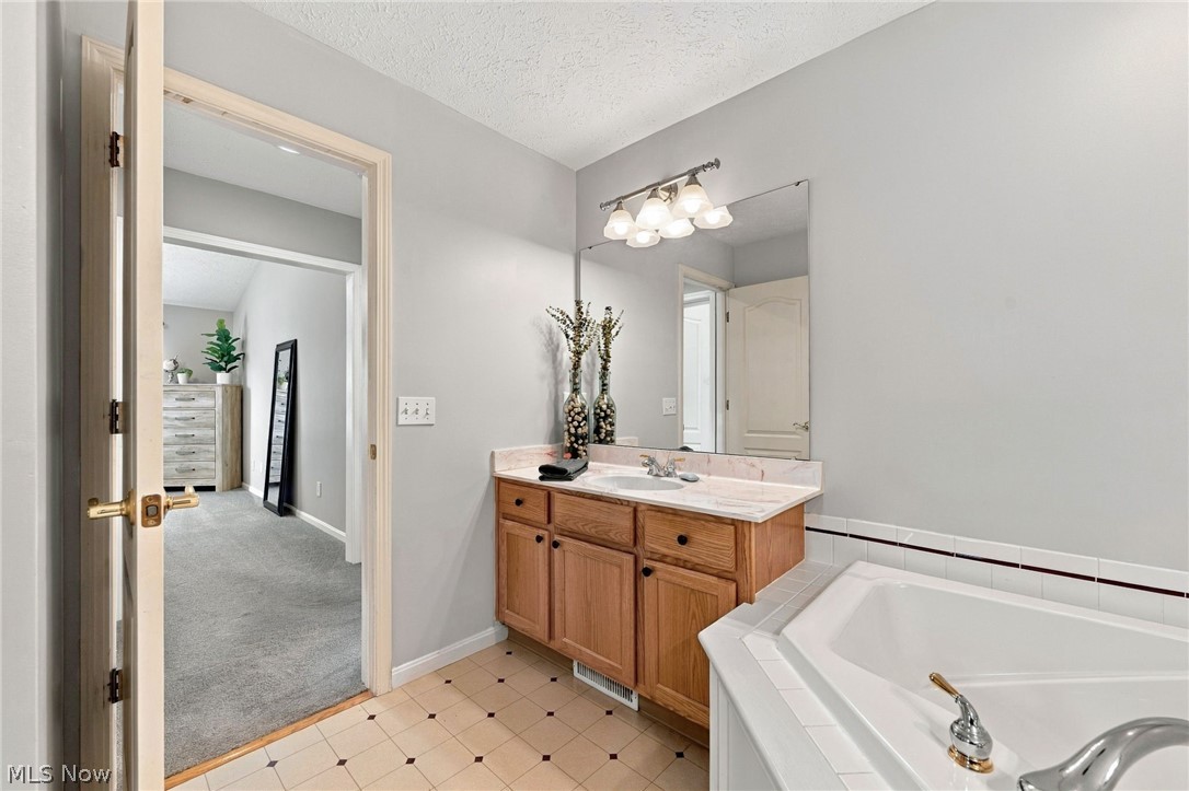 384 Clearbrook Drive Property Photo 19