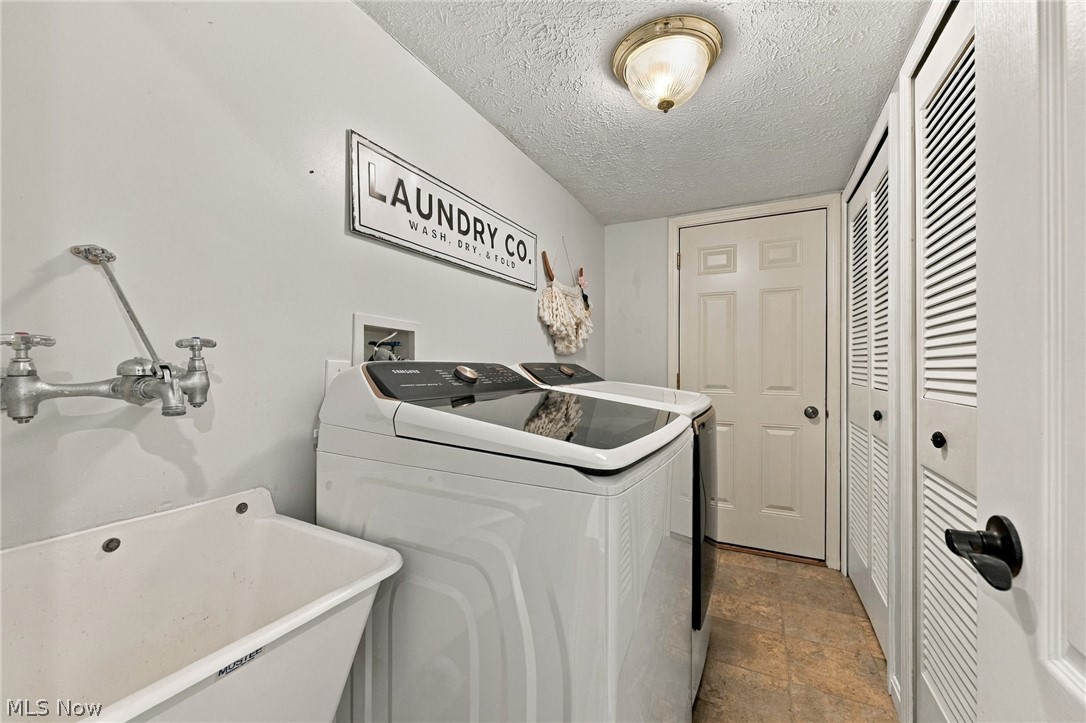 384 Clearbrook Drive Property Photo 29