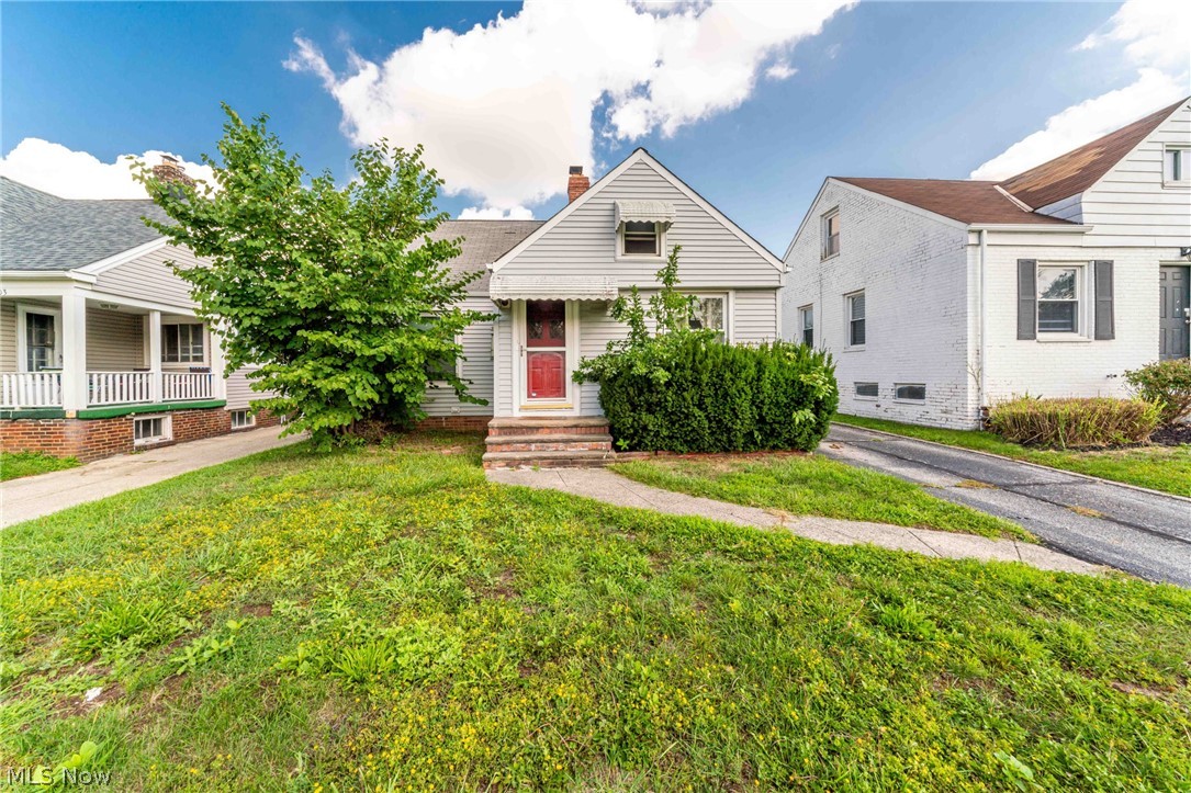 9107 S Highland Avenue Property Photo 1