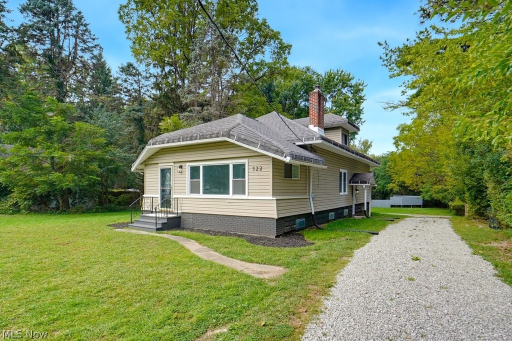 522 Massillon Road Property Photo 1