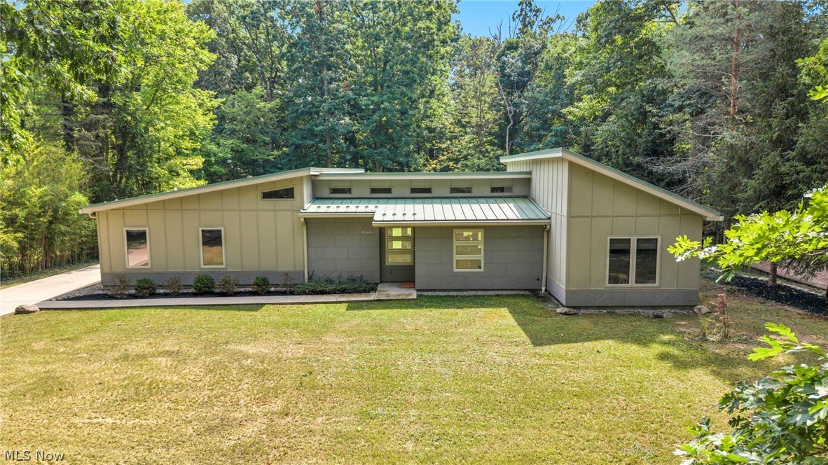 8365 Whitewood Road