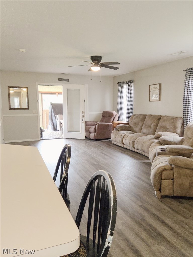 363 Button Avenue Property Photo 4
