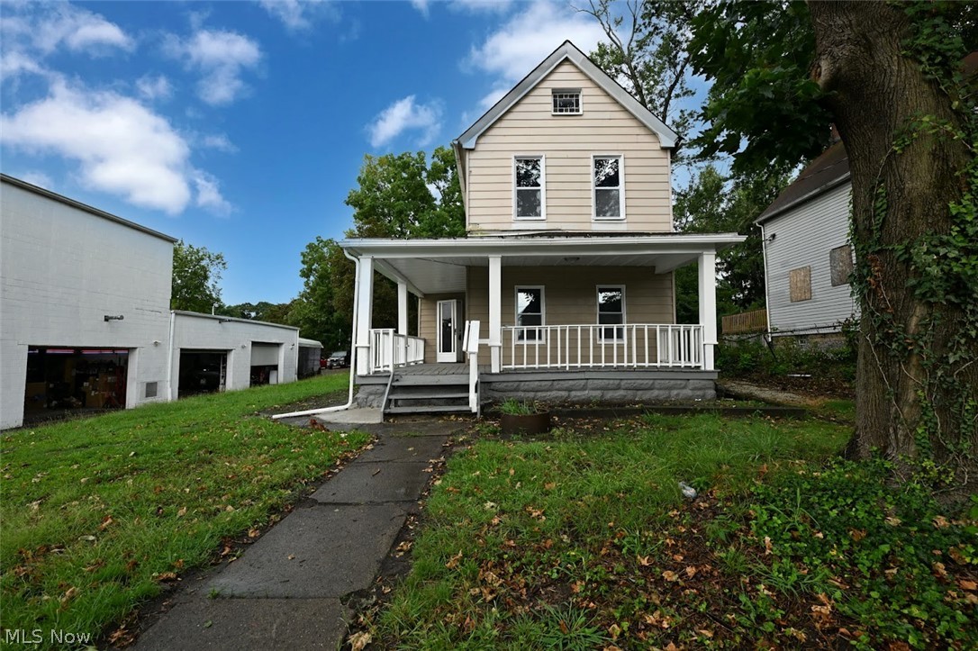 906 E Buchtel Avenue Property Photo 2