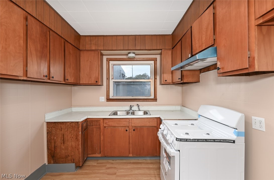 906 E Buchtel Avenue Property Photo 10