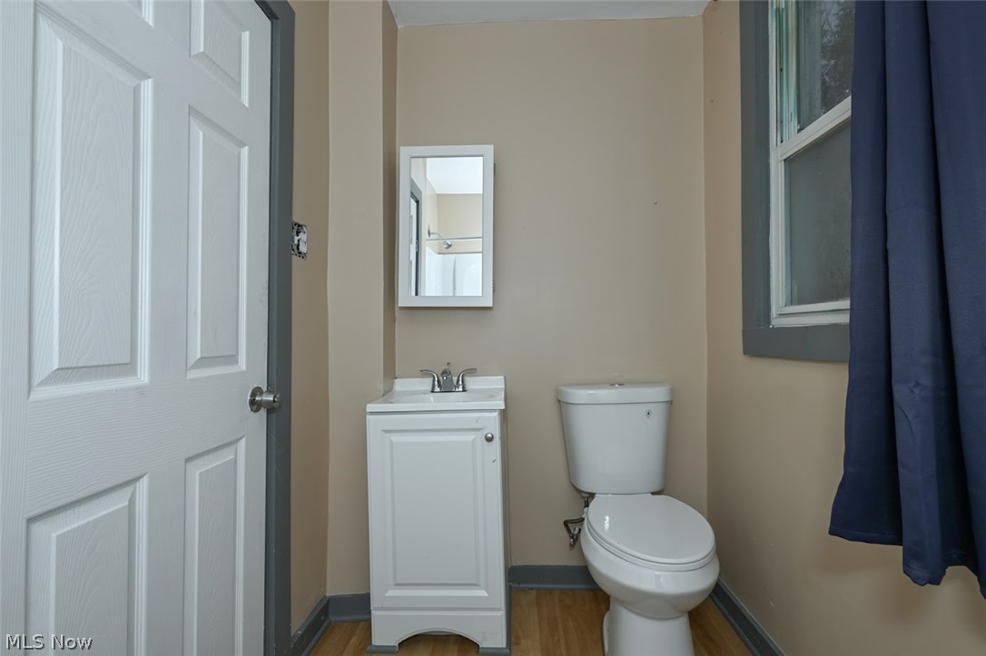 906 E Buchtel Avenue Property Photo 14