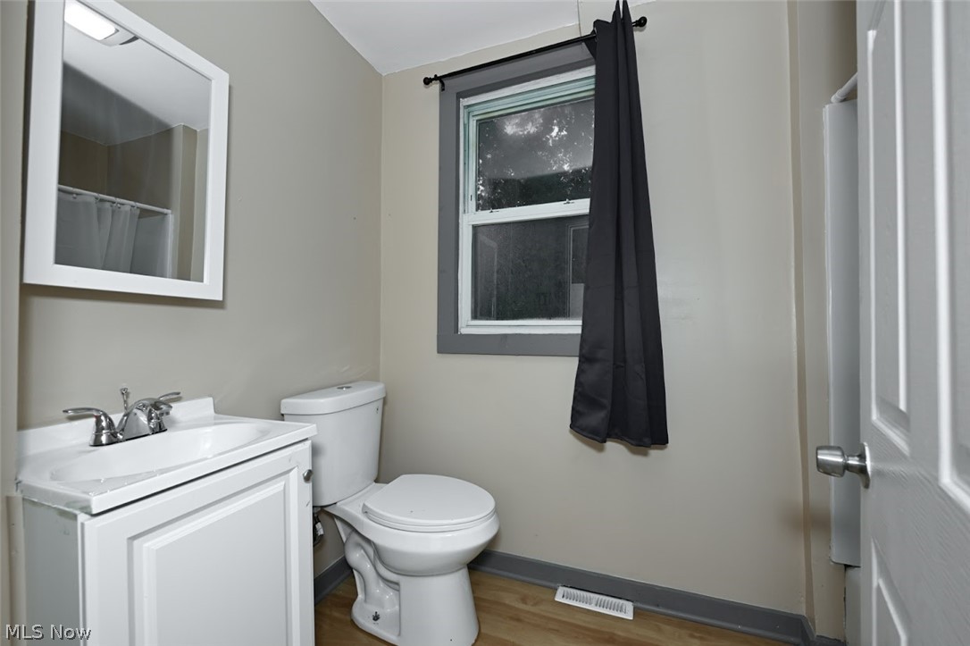 906 E Buchtel Avenue Property Photo 15