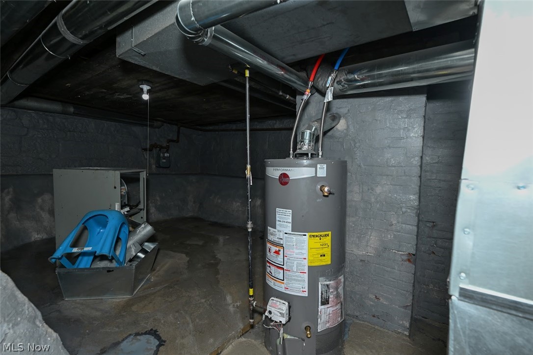 906 E Buchtel Avenue Property Photo 18