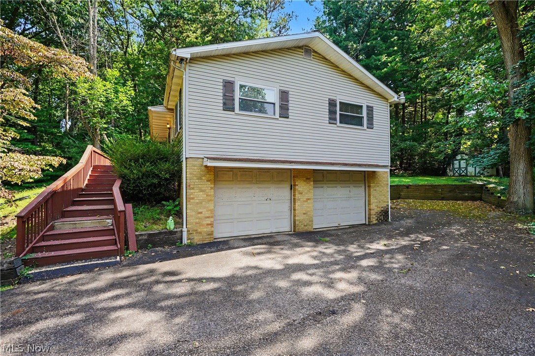 3087 Tower Hill Drive Property Photo 5