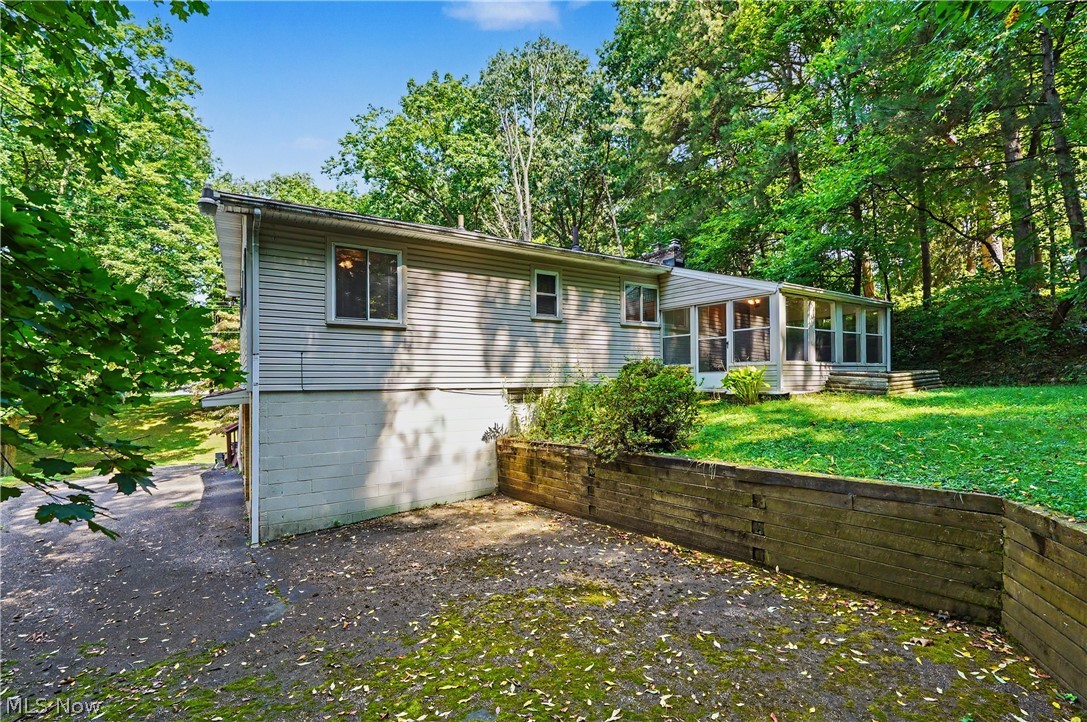 3087 Tower Hill Drive Property Photo 6
