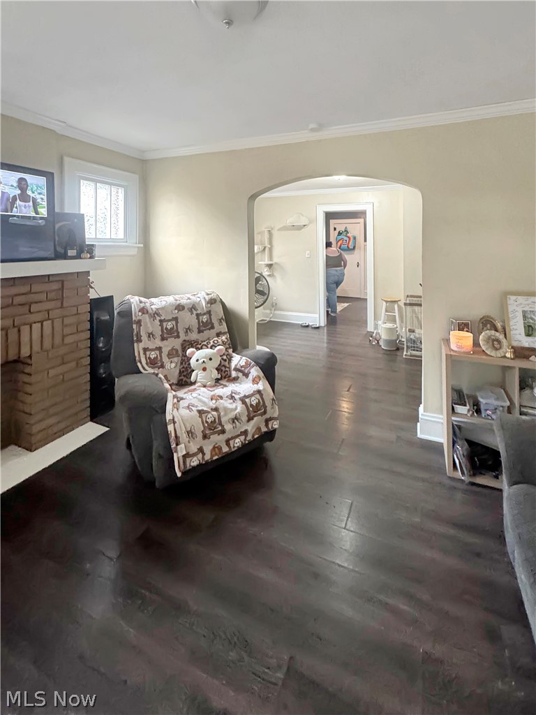 688 Merton Avenue Property Photo 3