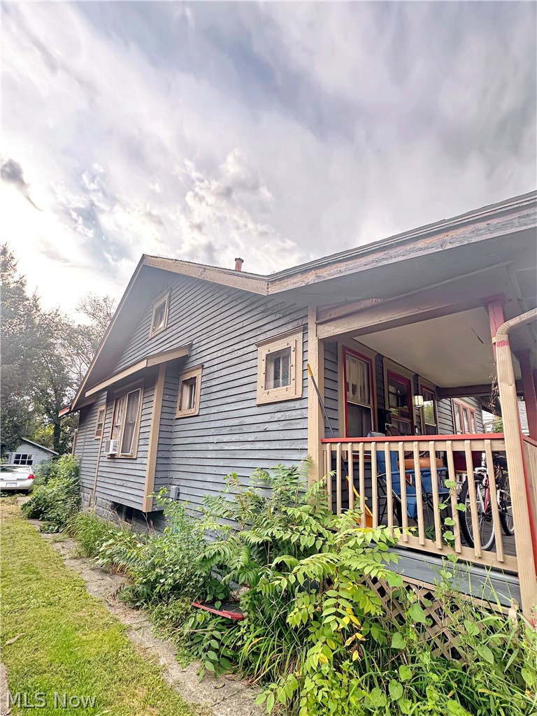 688 Merton Avenue Property Photo 14