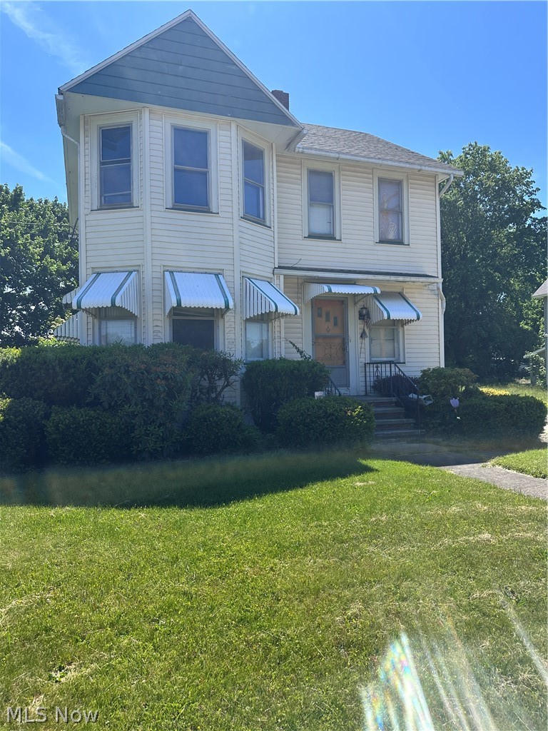 3323 Lake Avenue Property Photo 1