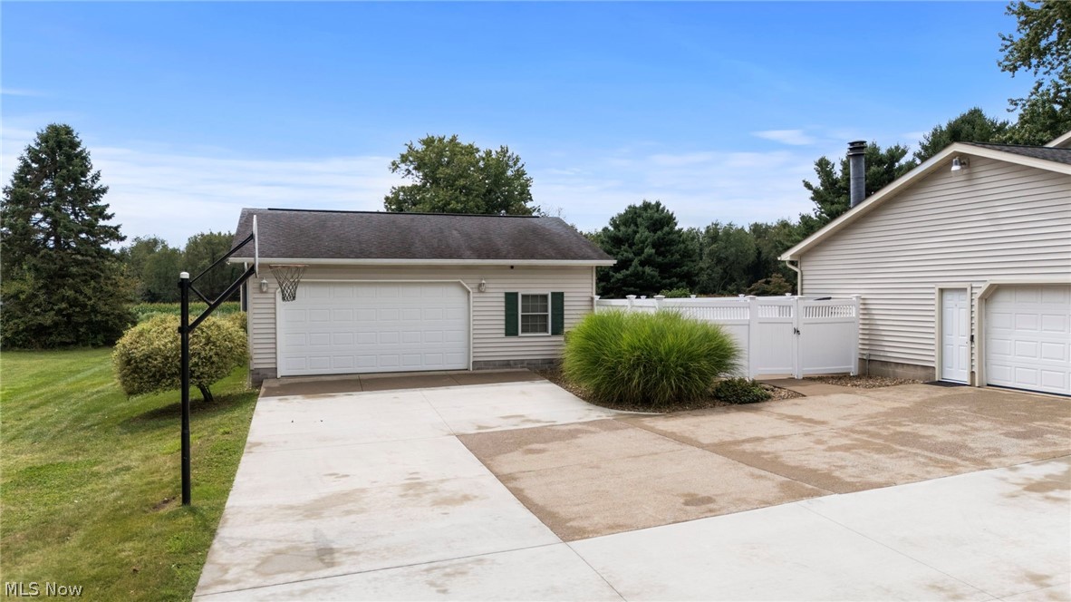 2914 Serfass Road Property Photo 3