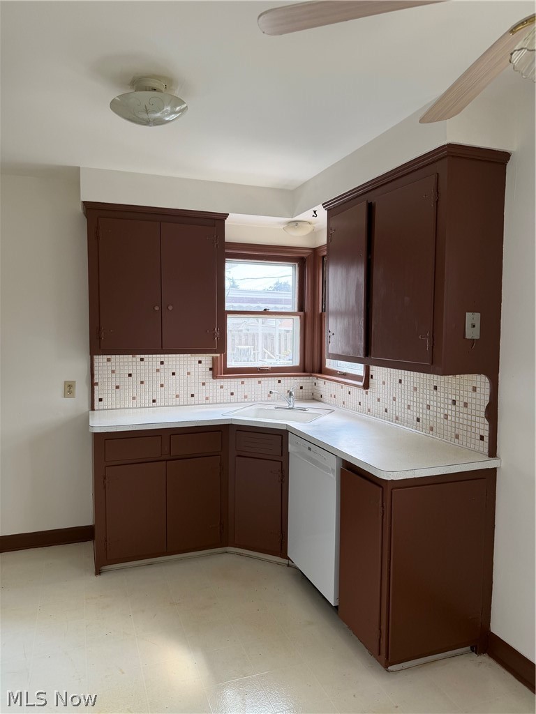 7425 Glencoe Avenue Property Photo 4