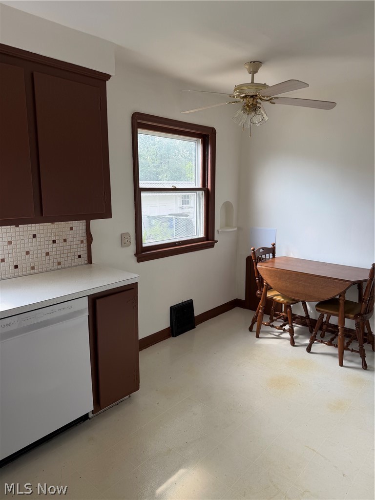 7425 Glencoe Avenue Property Photo 6