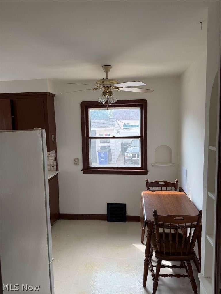 7425 Glencoe Avenue Property Photo 7