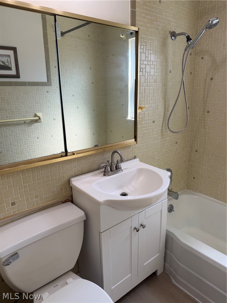 7425 Glencoe Avenue Property Photo 24