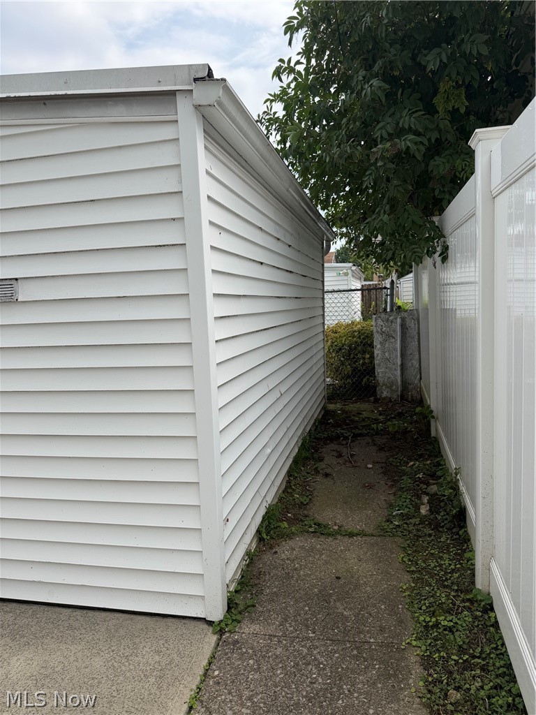 7425 Glencoe Avenue Property Photo 35