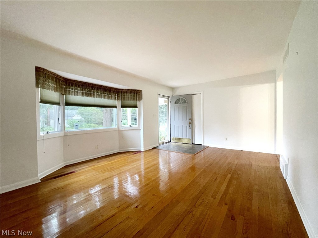 686 Shook Road Property Photo 2
