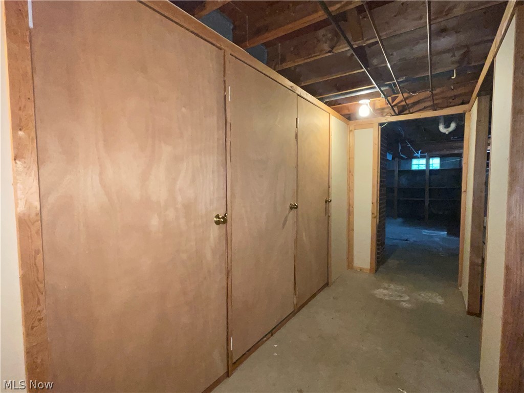 686 Shook Road Property Photo 12