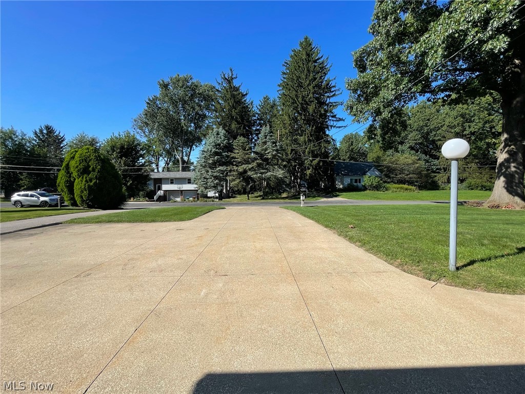 686 Shook Road Property Photo 21