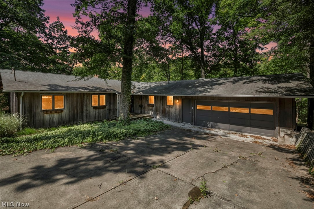 246 Windward Drive Property Photo 3
