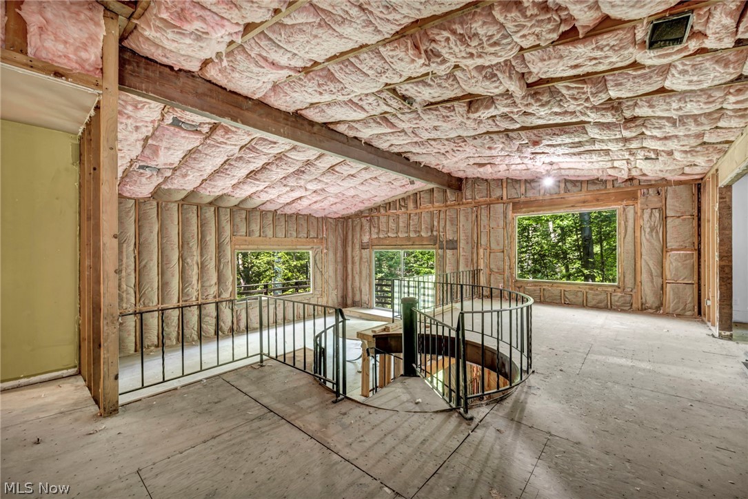 246 Windward Drive Property Photo 8