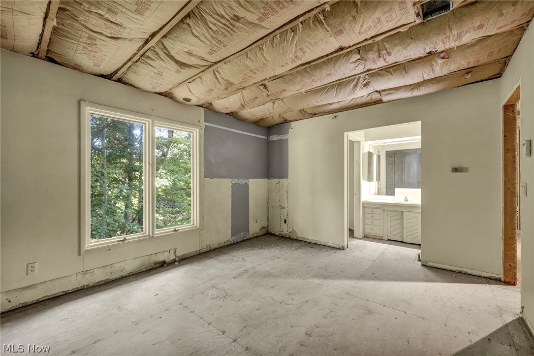 246 Windward Drive Property Photo 18